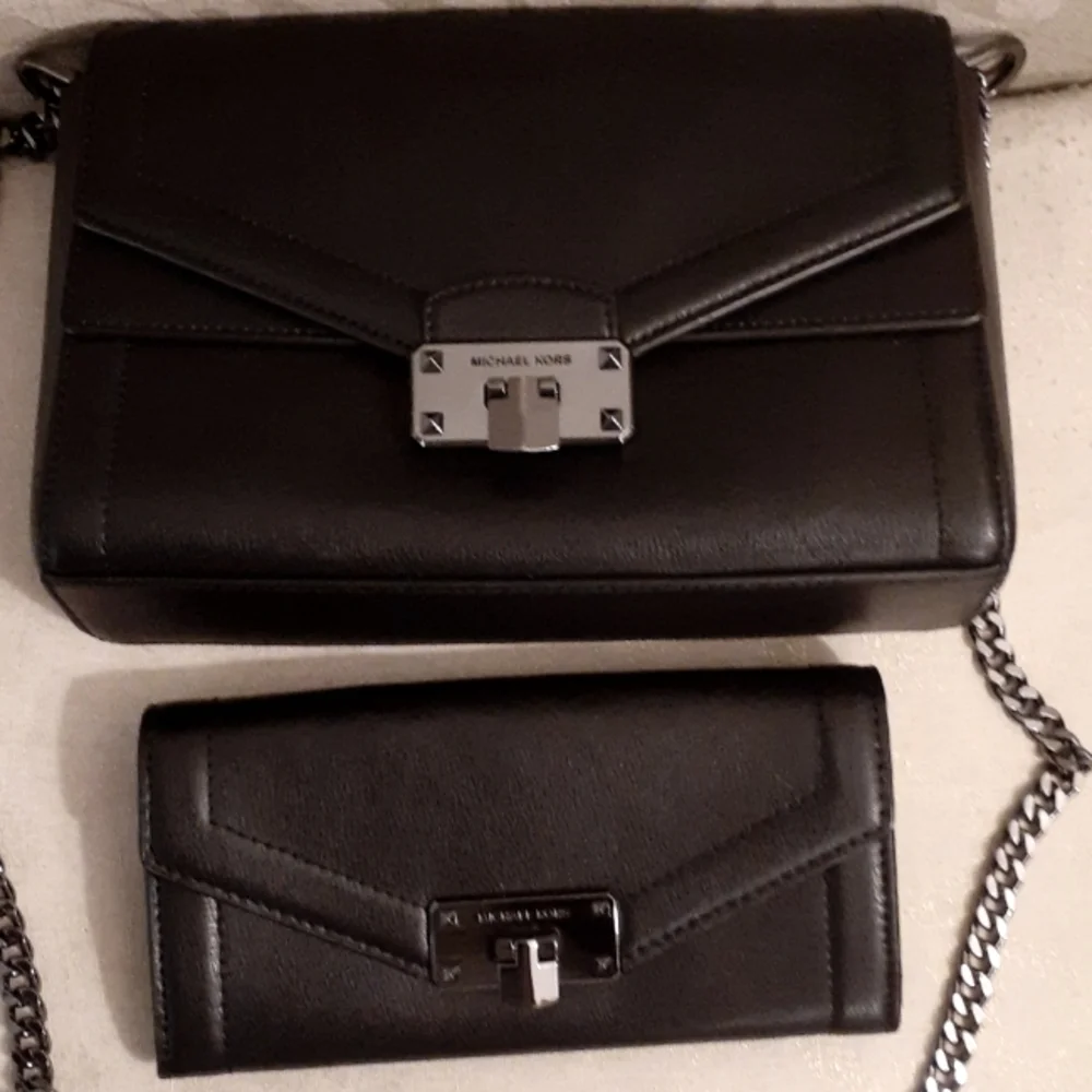 MICHAEL KORS PURSE N WALLET CROSSBODY SET - Picture 1 of 12